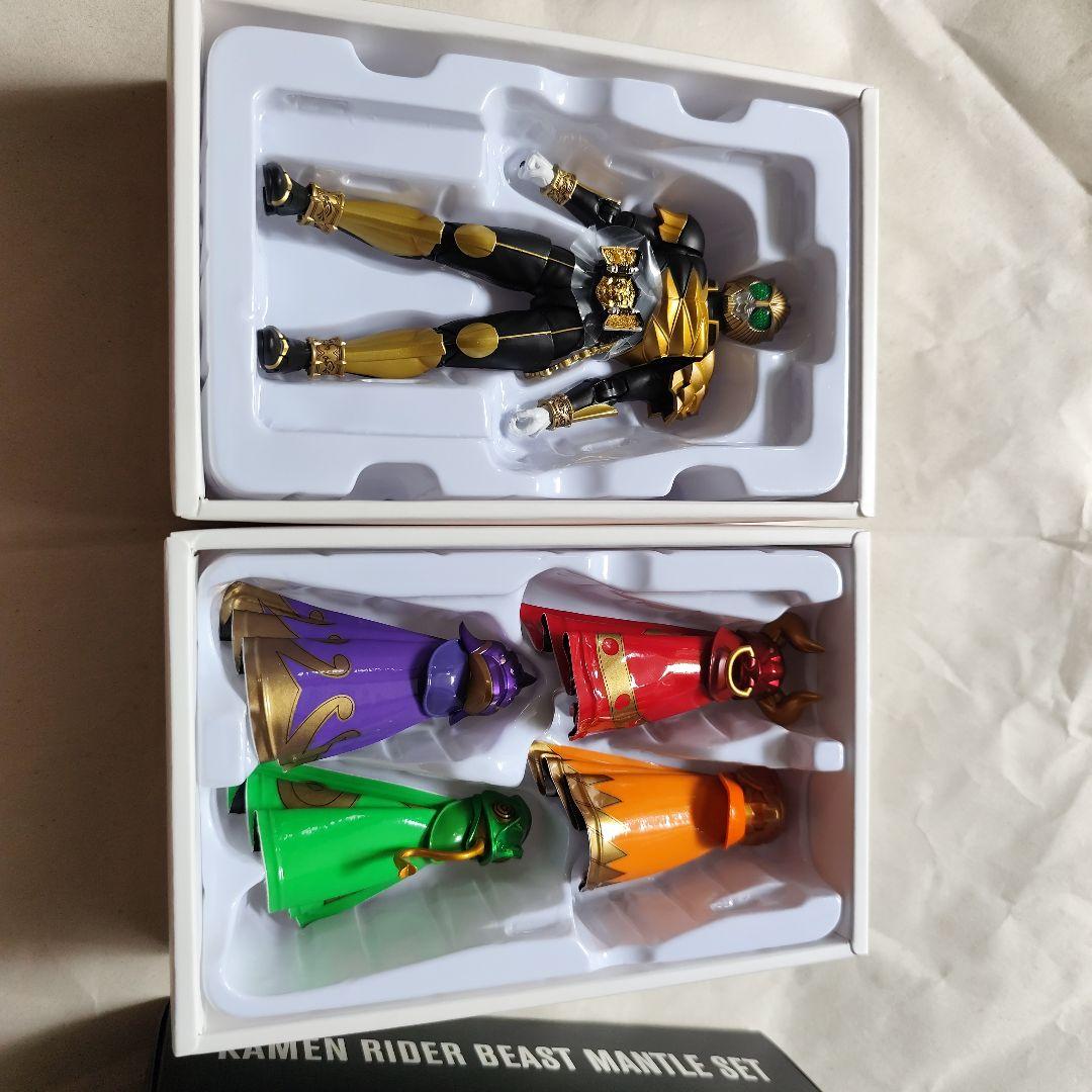 S.H.フィギュアーツ 仮面ライダーウィザードとビーストとビーストマントセット