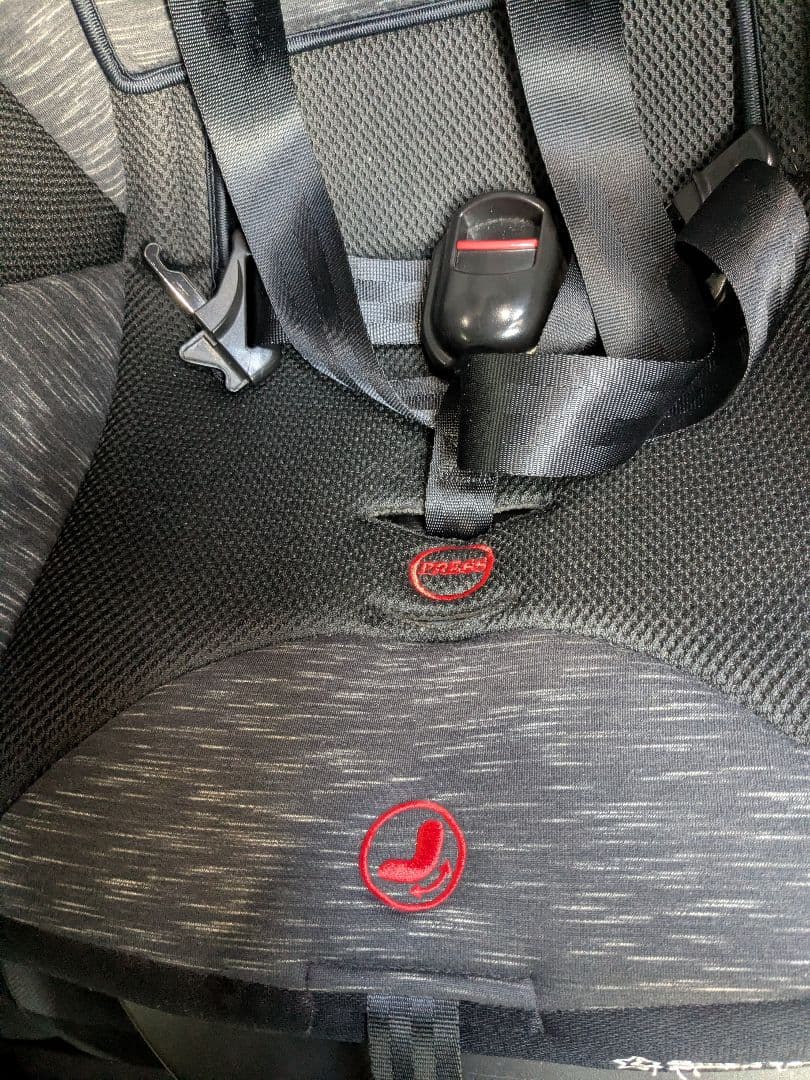 チャイルドシート　Smart Angel ターンレジェフィックスエスティー