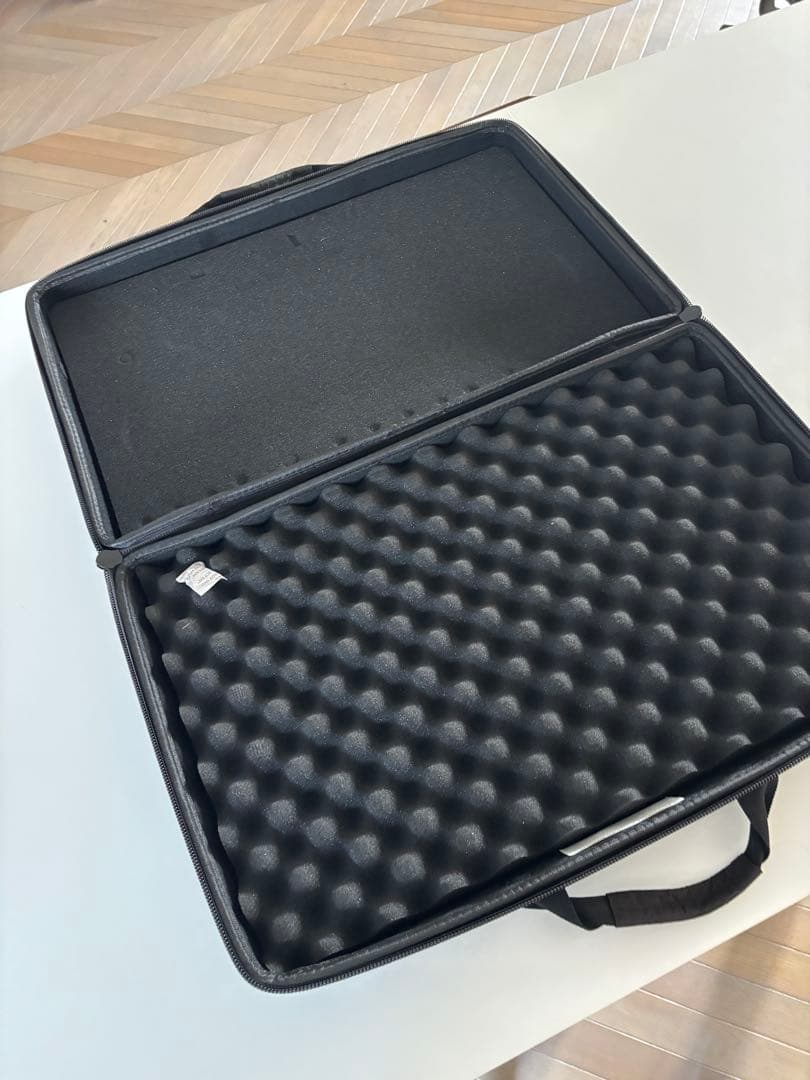 TRAKTOR KONTROL S4 MK3コントローラー