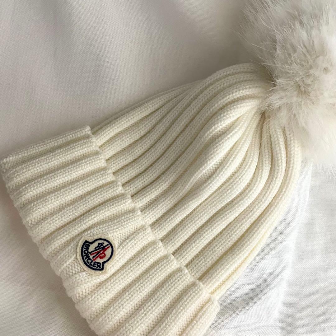 MONCLER モンクレール ニット帽 白色 ポンポン付き