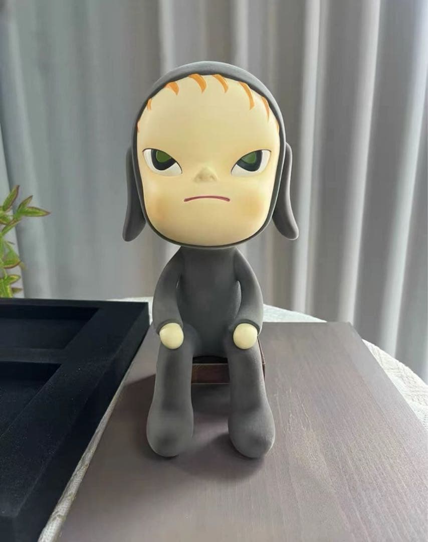 奈良 美智 Sleepless Night (Sitting)