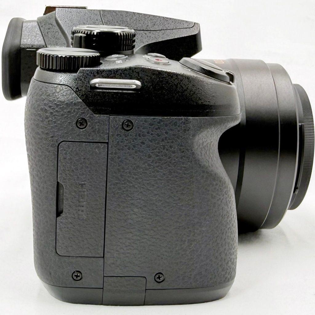 【美品】パナソニック LUMIX DMC-FZ300 ブラックコンデジ カメラ