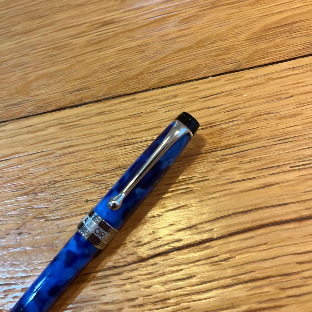 aurora アウロラ　オプティマ　青いマーブル模様 ボールペン