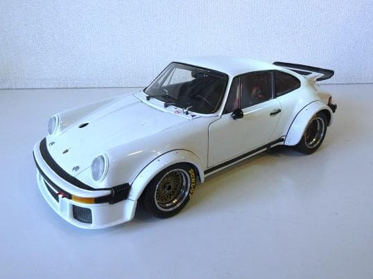 値下 exoto (1/18) ポルシェ 934RSR