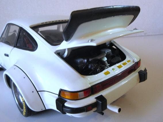 値下 exoto (1/18) ポルシェ 934RSR