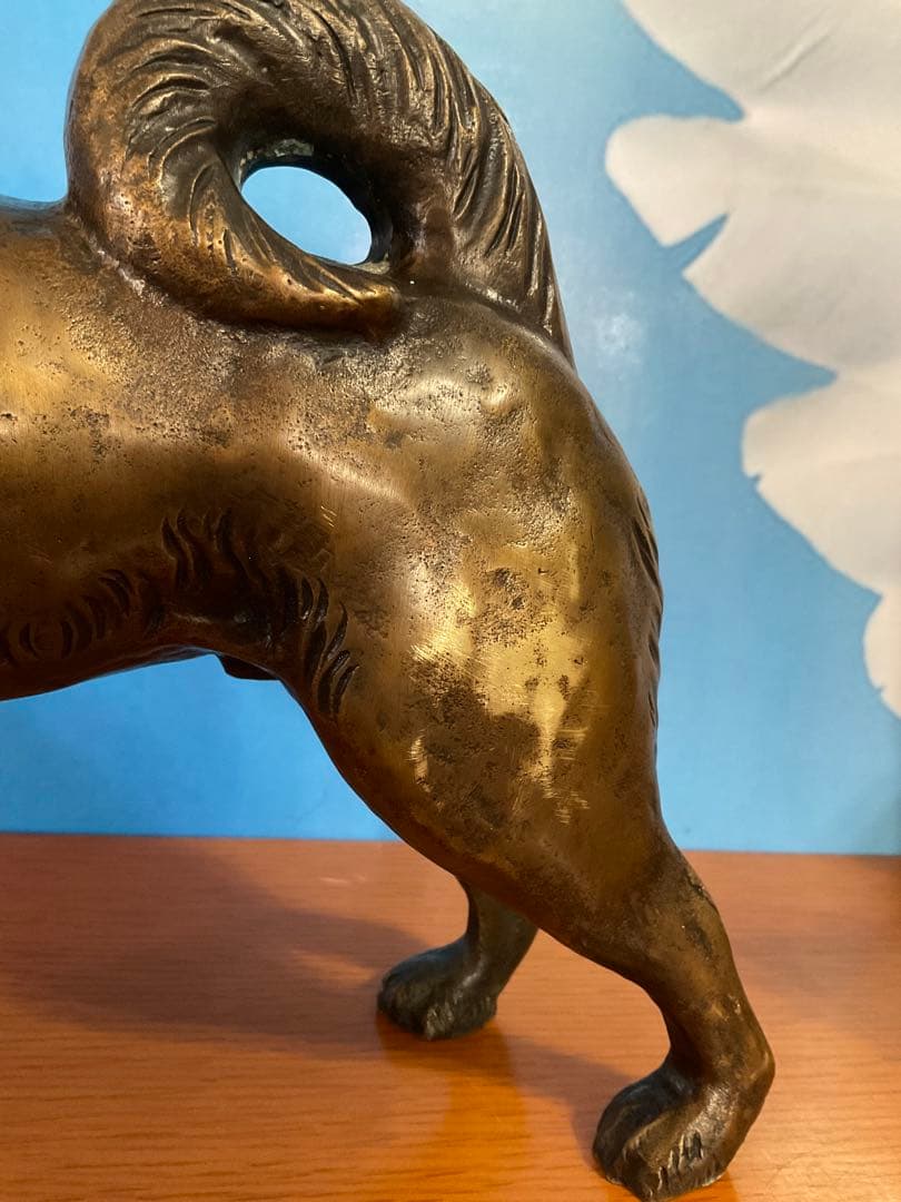 犬の置物　美術工芸品　　置物　　いぬ　インテリア コレクション　金属製