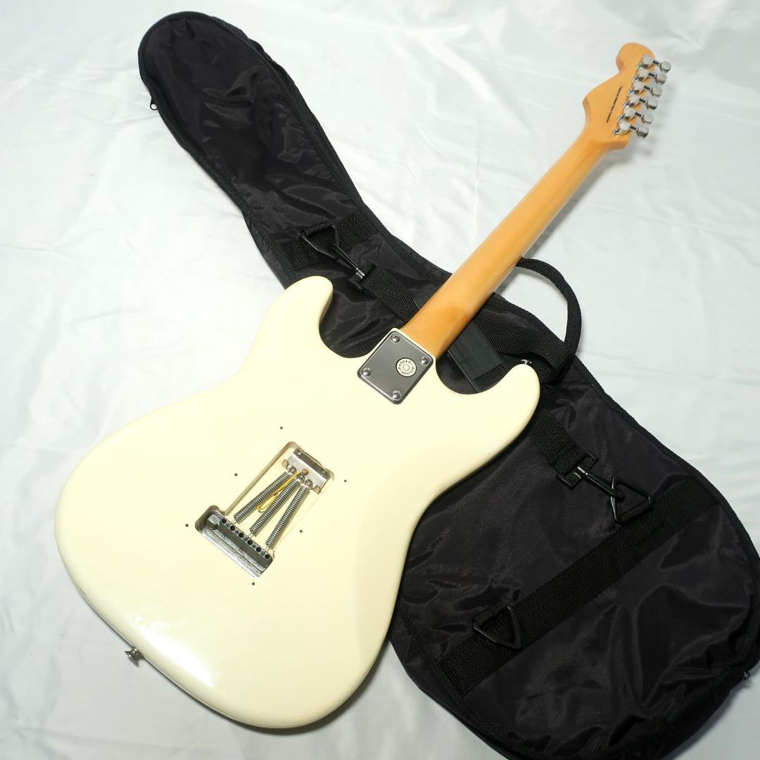 Mavis ストラトタイプ エレキギター ケース付 軽量ボディ