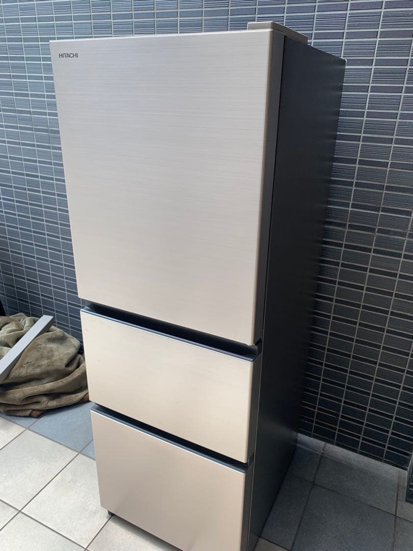 日立　3ドア冷蔵庫　265L シルバー　福岡市内配達無料　r-27rv
