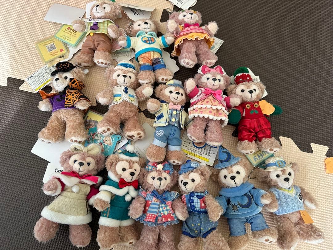 ダッフィー　ぬいぐるみバッチ　28体セット