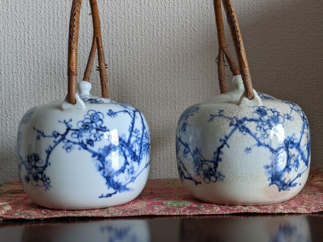⭐染付 松葉梅花文様 銚子1対 京焼 真葛焼 宮川香齋作 明治時代の骨董品
