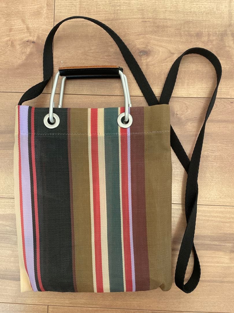美品　定番MARNI マルニ フラワー カフェ ストライプミニショルダーバッグ