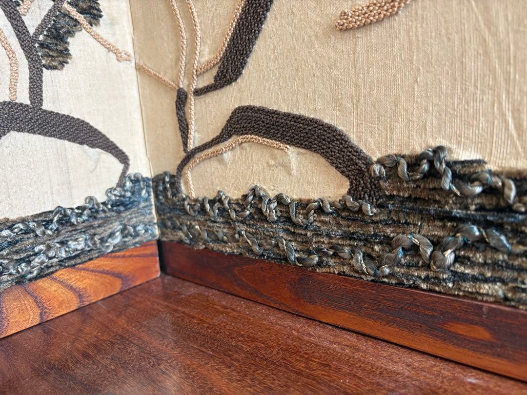 刺繍　デザイン的な屏風間仕切り191.5cm×44cm　パーテーション