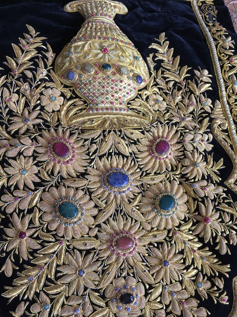 美品レア物タペストリー￼300個以上宝石と金糸刺繍絨毯 豪華一点物　ドバイ貴族