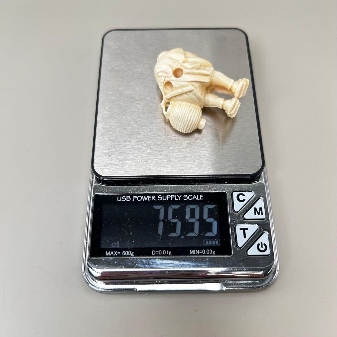 人物像 小型彫刻極上根付天然素材アンティーク骨董飾り物古美術置物細密細工