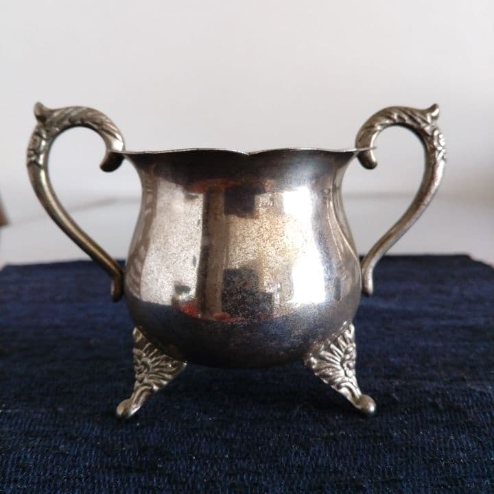 脚付きティーポット＆シュガーポットセット ビンテージ品 バラのレリーフ