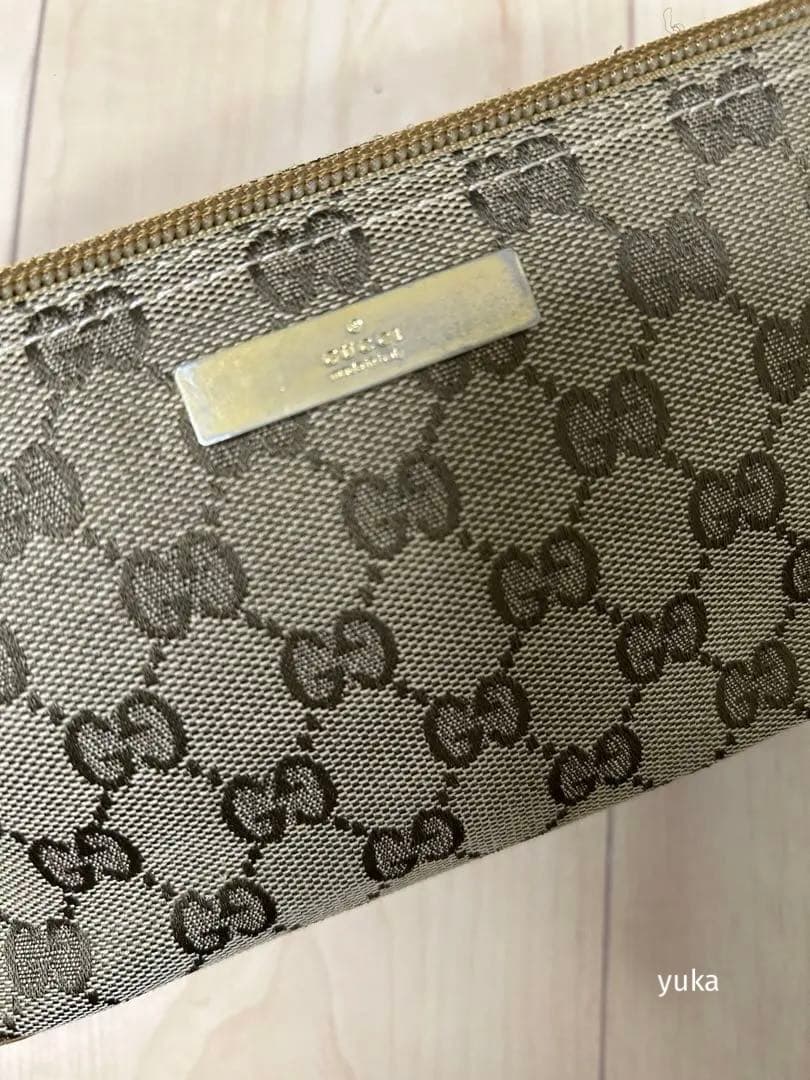 GUCCI ベージュ GGパターン アクセサリーポーチ　ハンドバッグ