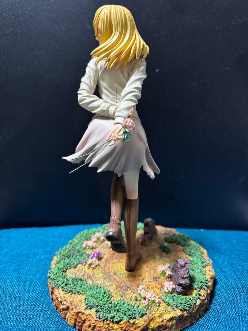 進撃の巨人　クリスタ　ガレージキット完成品