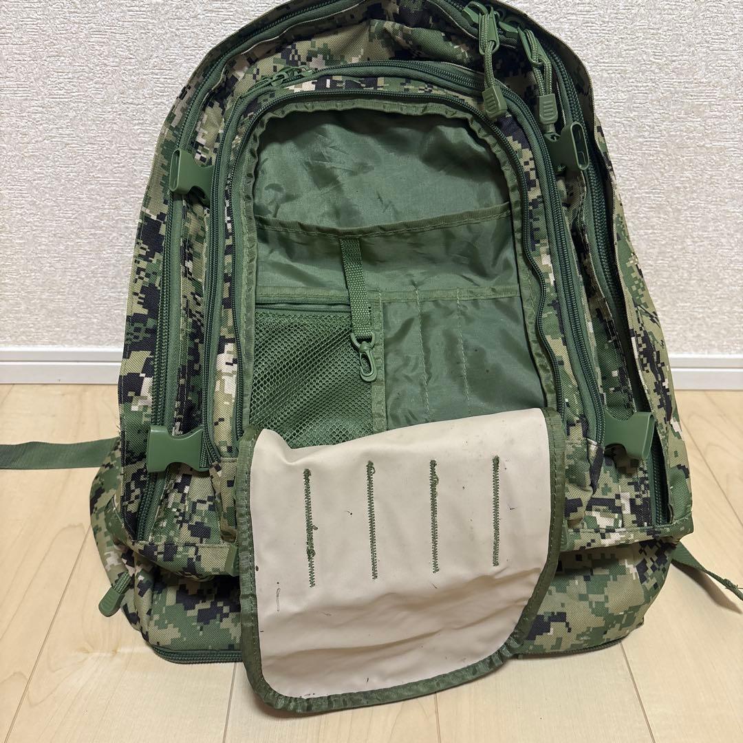 M*a様 米軍放出品　迷彩バックパック 大容量
