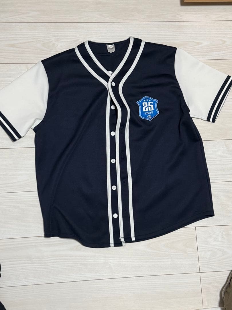 Twice READY TO BE ツウィ　ユニフォームシャツ