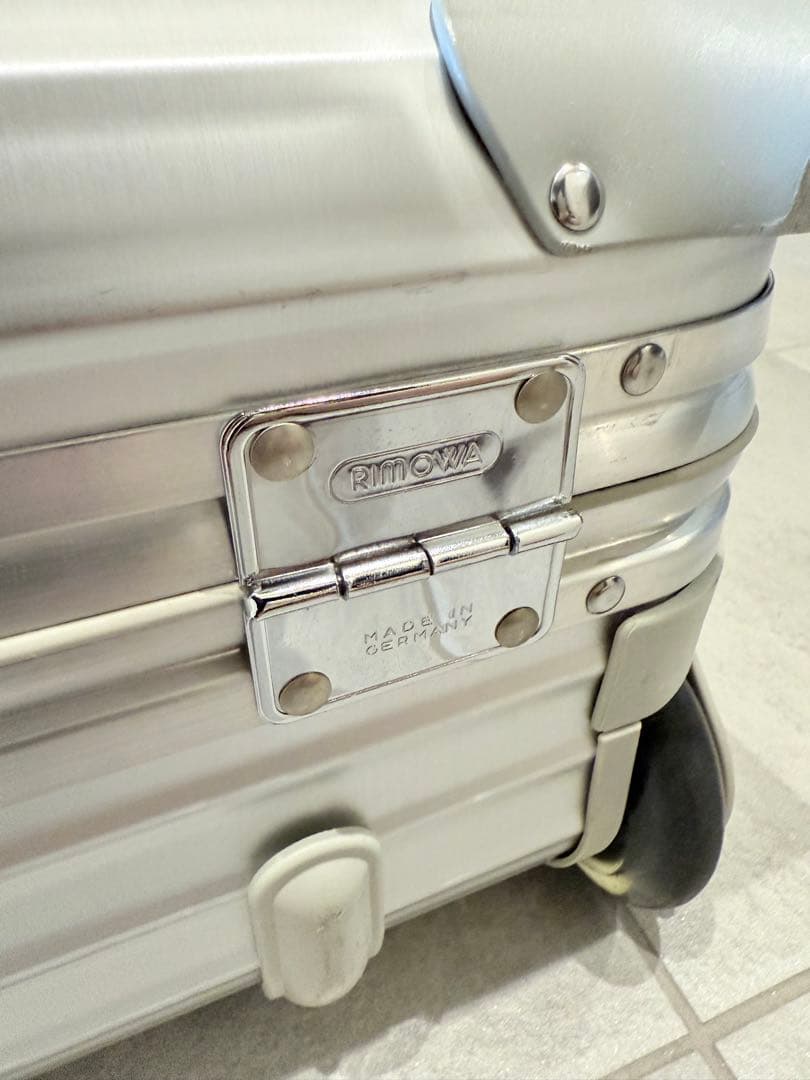 【廃盤品】リモワ トパーズ ビジネストローリー 928.40 28ℓ 2輪