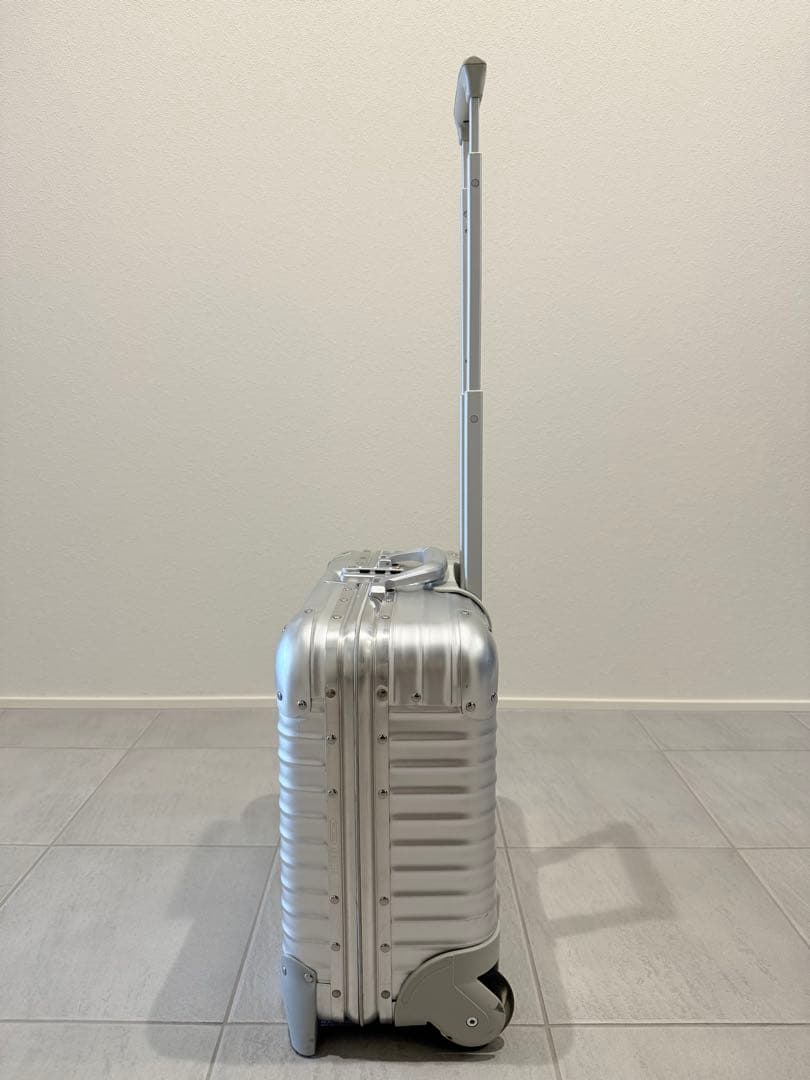 【廃盤品】リモワ トパーズ ビジネストローリー 928.40 28ℓ 2輪