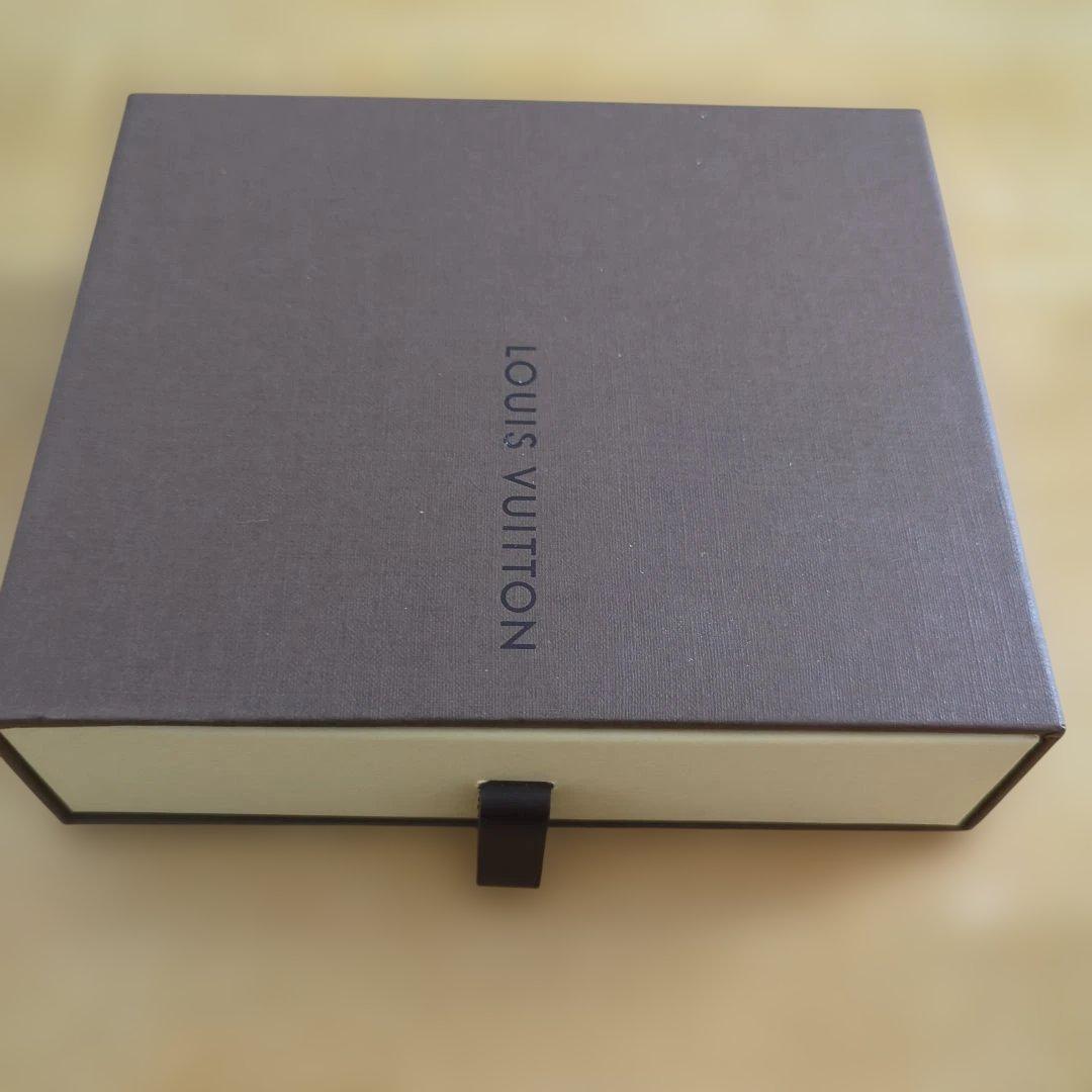 ルイヴィトン ヴィエノワ モノグラム 二つ折り財布（箱・袋有ります）