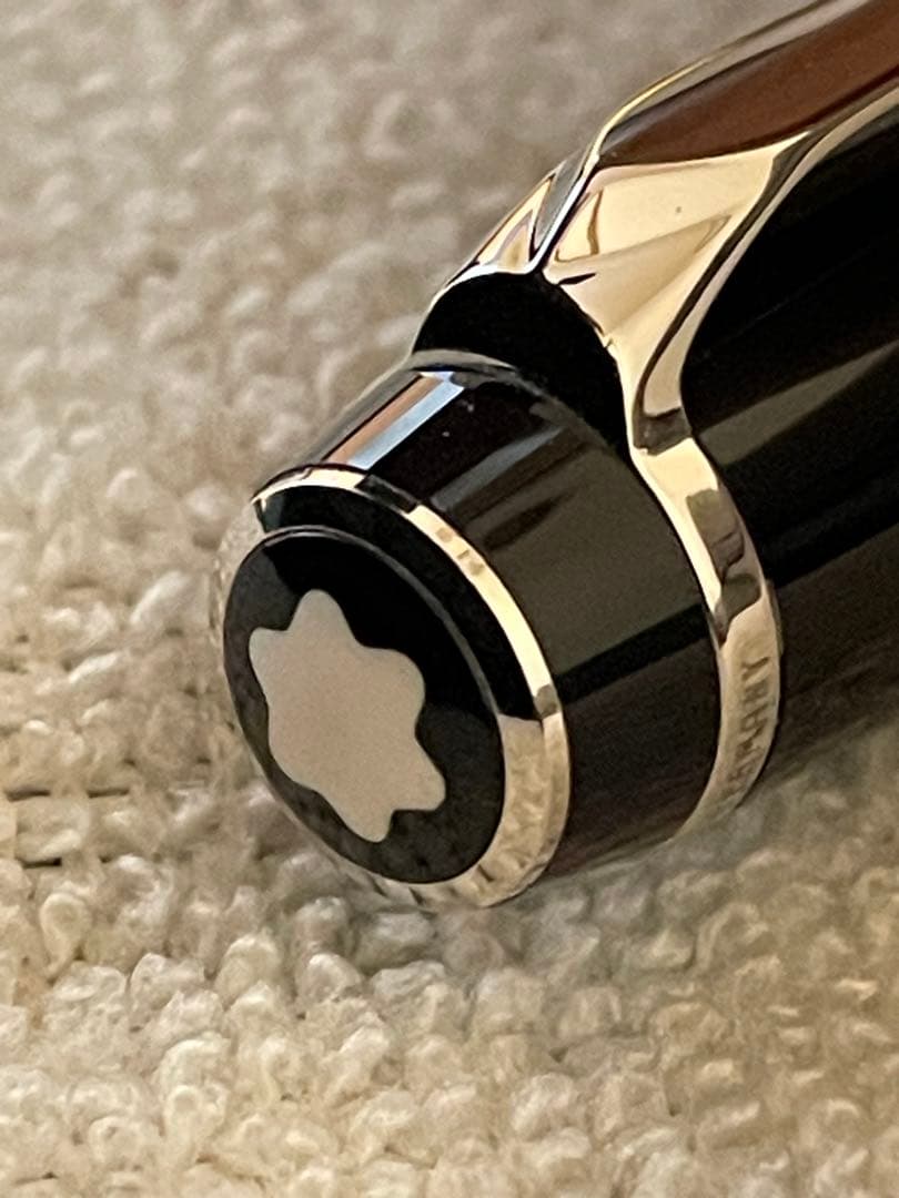◾️プラチナ美品◾️モンブラン◾️ボエム◾️キャップ式ボールペン◾️新品リフィル付属◾️