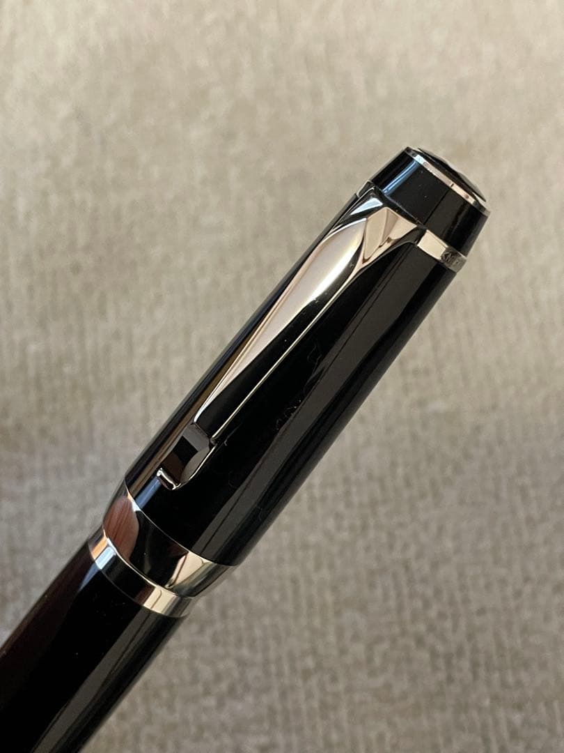 ◾️プラチナ美品◾️モンブラン◾️ボエム◾️キャップ式ボールペン◾️新品リフィル付属◾️