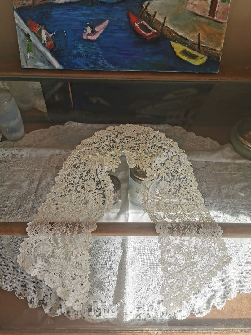 アンティークブリュッセル デュセス＆ポワンドガーズレース付け襟 三つ葉と小花と葉