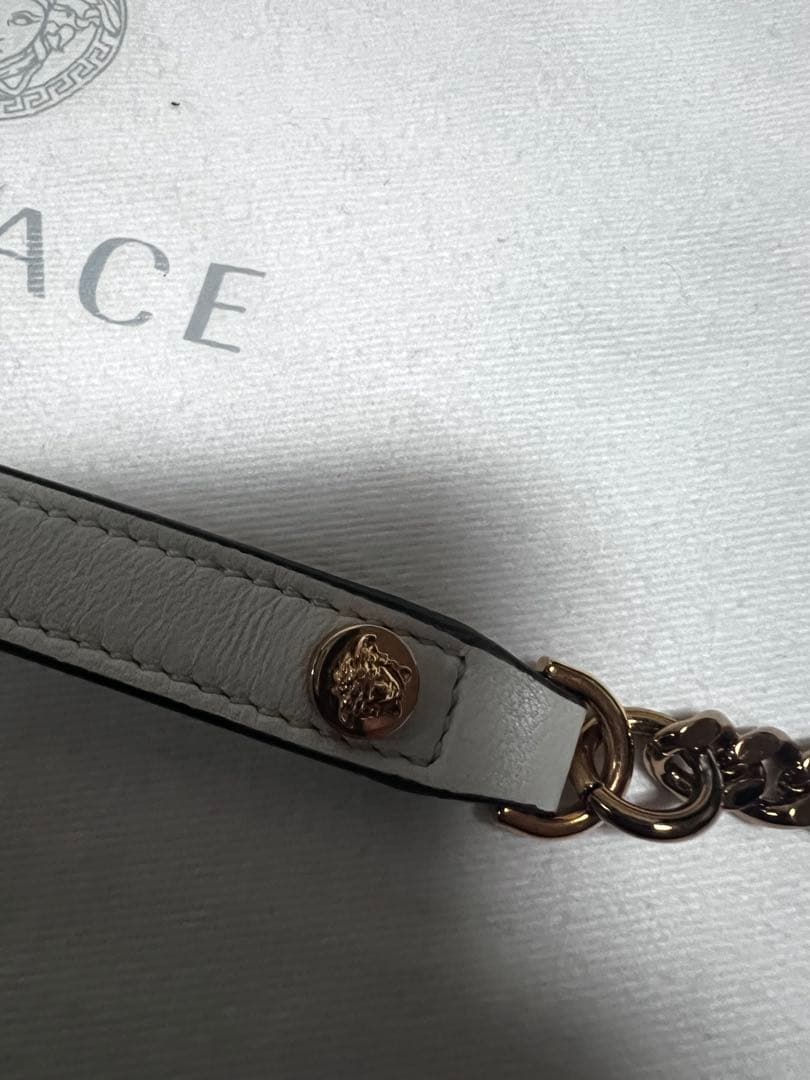 VERSACE キルティングバッグ　ホワイトカラー