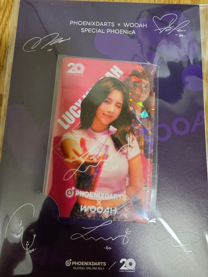 PHOENIXDARTS x WOOAH サイン入りカード