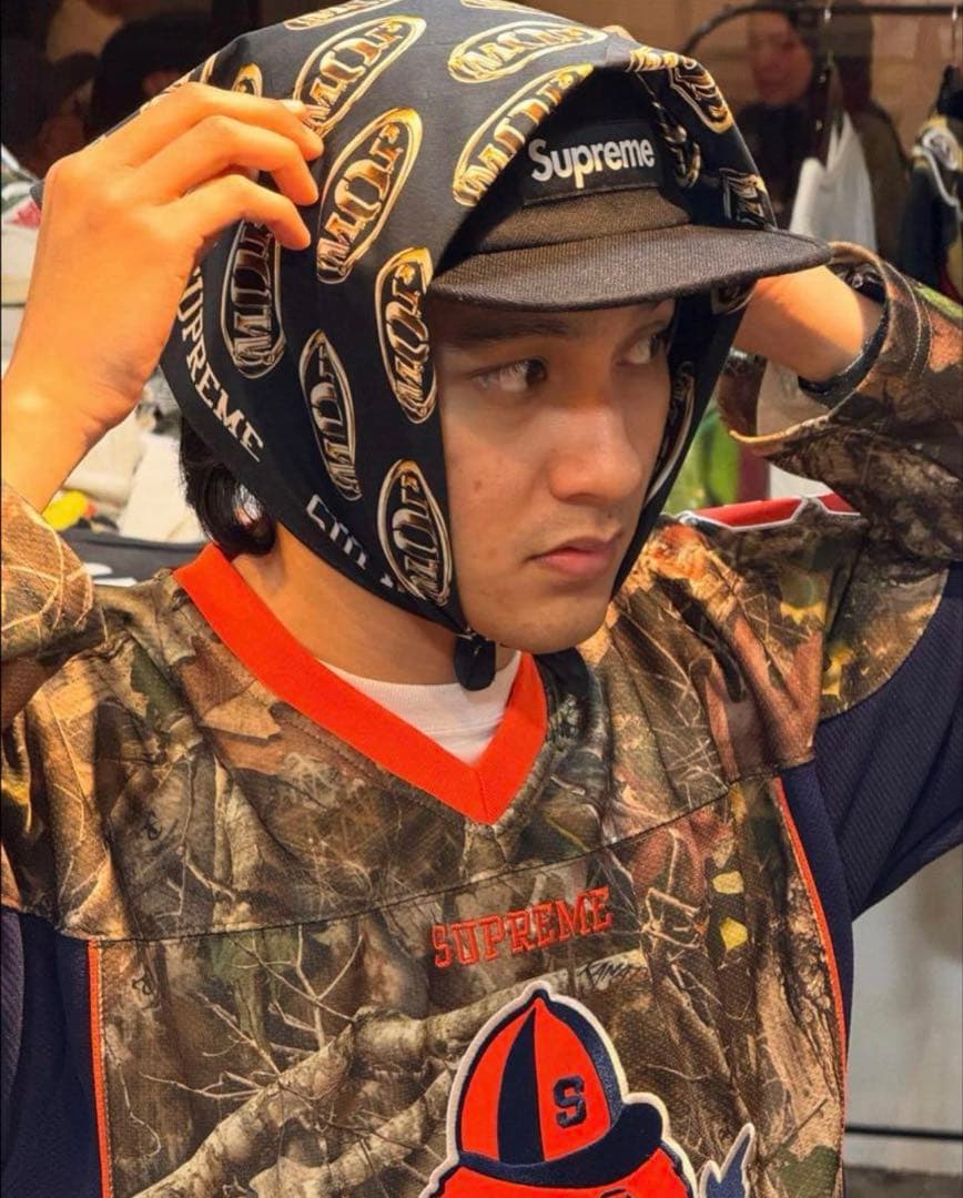 Supreme M.O.P. Bandana（エムオーピーバンダナ）