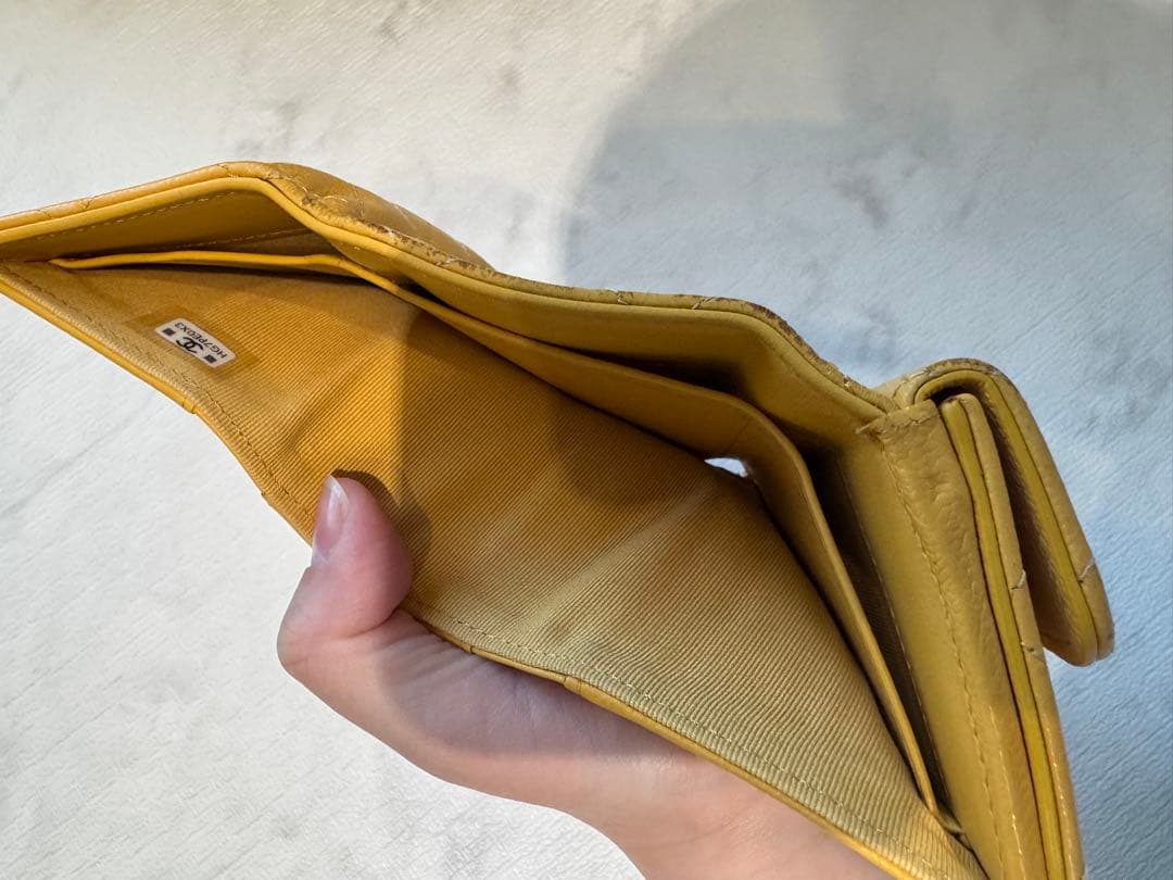 テ*ド様 CHANEL 三つ折り財布 イエロー キルティング