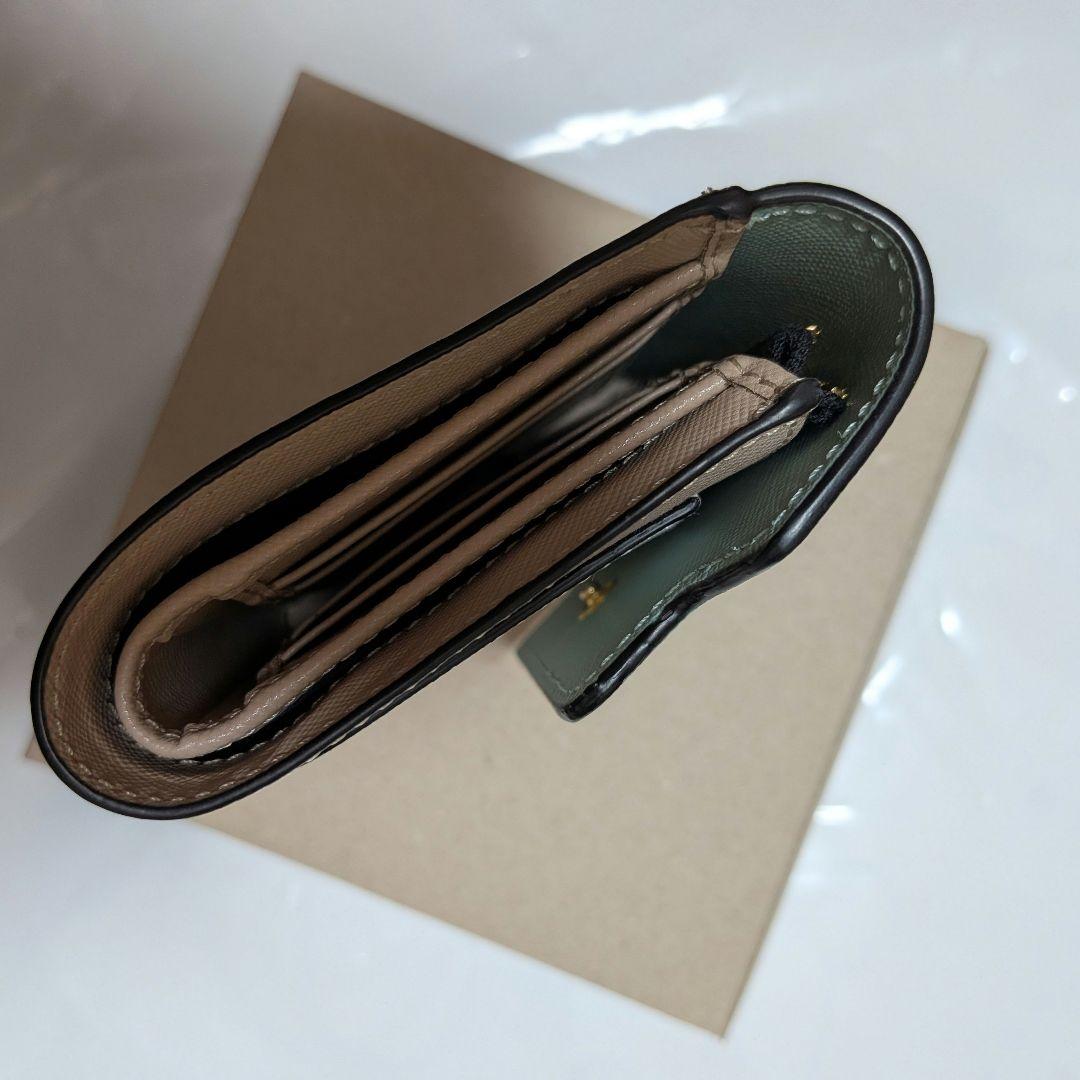 MARNI ライトグリーン、ホワイト、ブラウン サフィアーノレザー製ウォレット