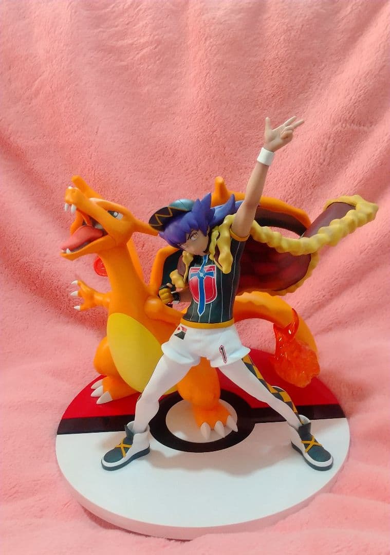 ダンデ リザードン フィギュア