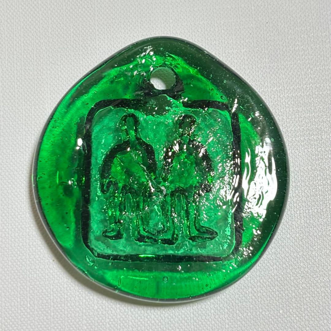 アンティーク ガラスのサンキャッチャー 気泡が反射して綺麗