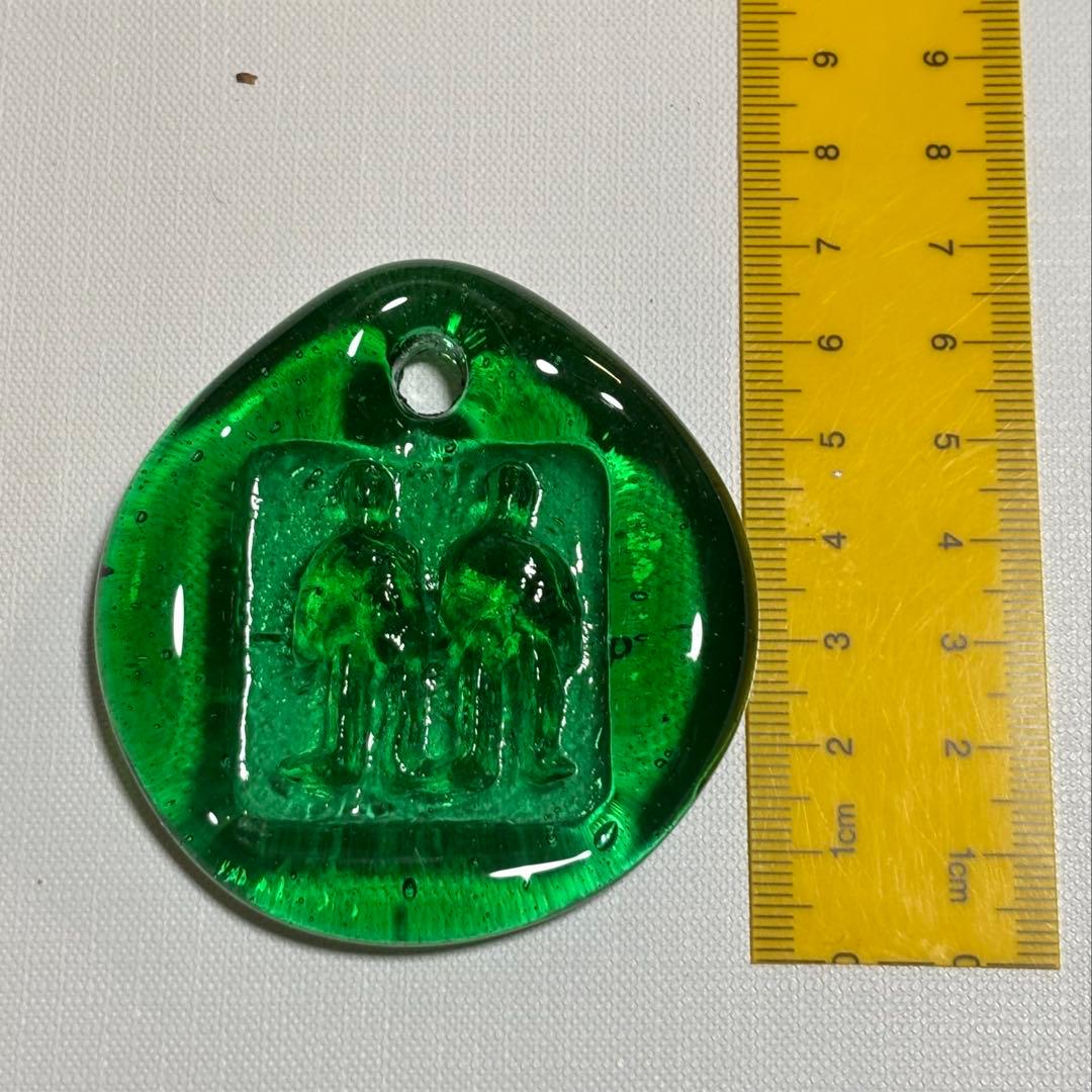 アンティーク ガラスのサンキャッチャー 気泡が反射して綺麗