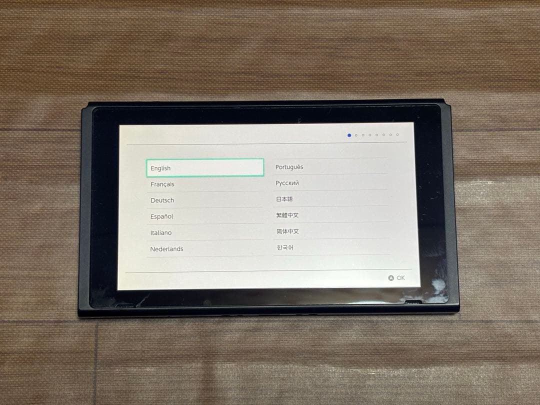 Nintendo Switch 本体 青と黄色のジョイコン