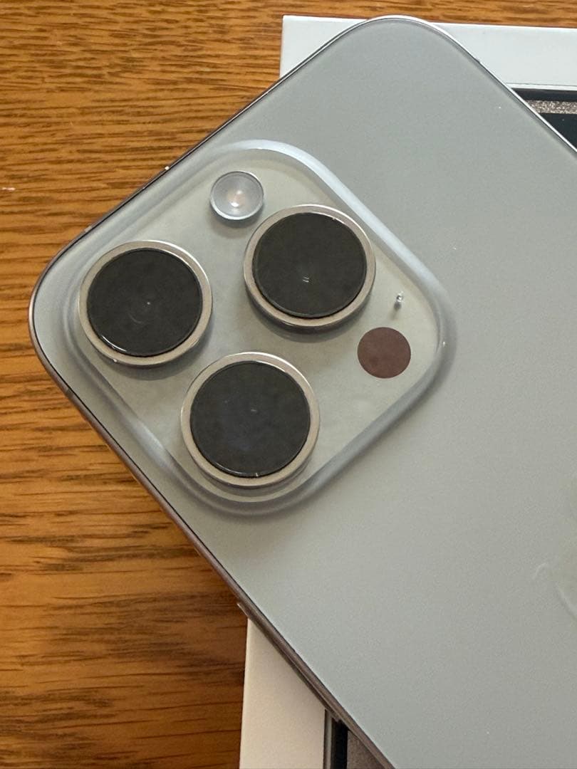 iPhone15 Pro/ナチョナルチタニウム/256GB