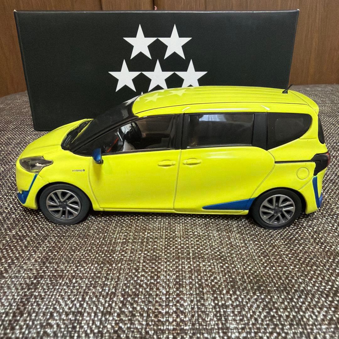 トヨタ　シエンタ カラーサンプル