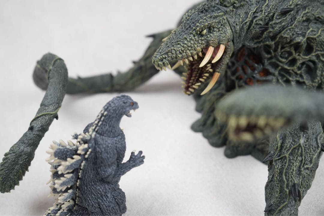 東宝怪獣コレクション ビオランテ ゴジラ 2体セットデアゴスティーニ 茨木彰