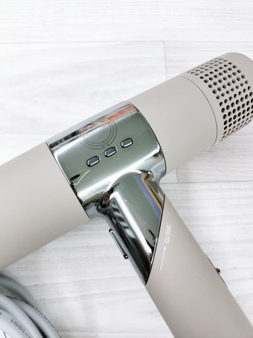 未使用に近い☺KINUJO 絹女 ドライヤー キヌジョ