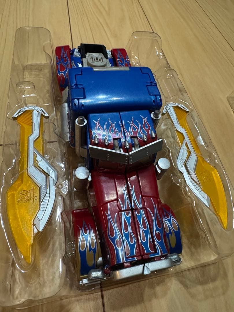 き*り様 【ジャンク】開封済み　トランスフォーマー MPM-4 オプティマスプラ