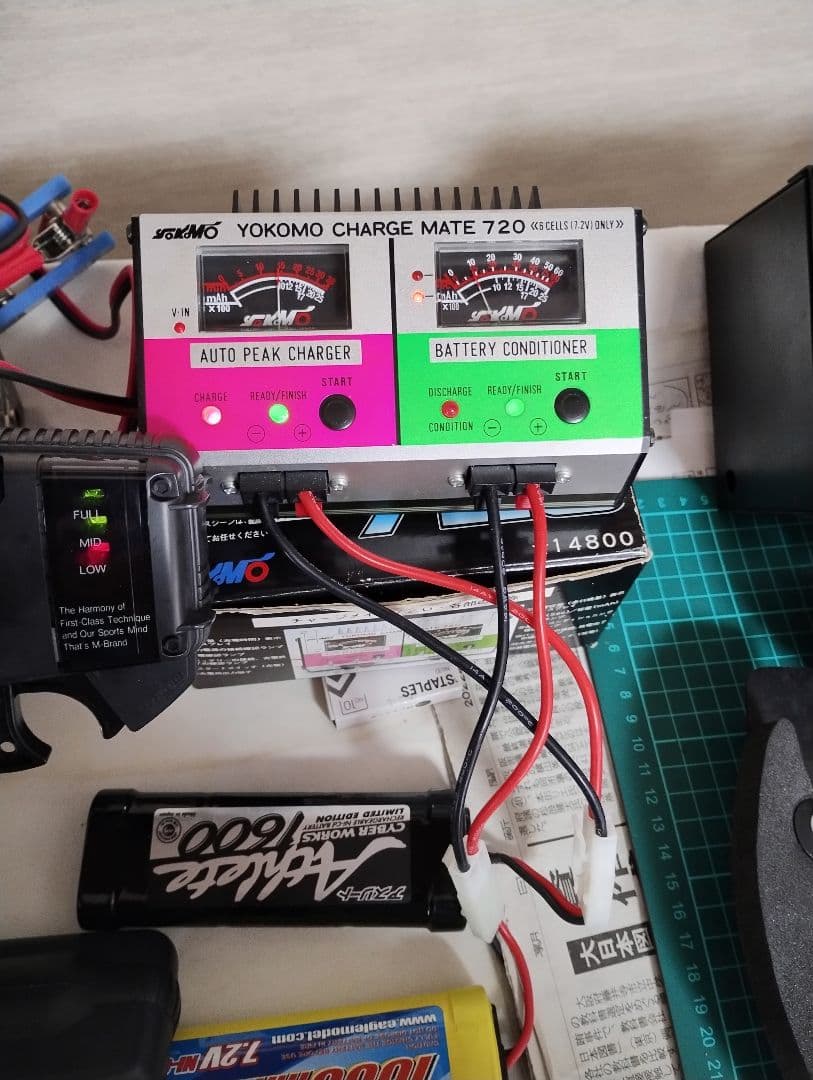 始動・稼働確認済み、京商製２速式エンジン ラジコンカー 本体と付属品