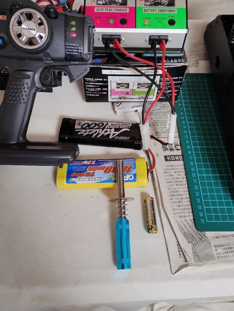 始動・稼働確認済み、京商製２速式エンジン ラジコンカー 本体と付属品