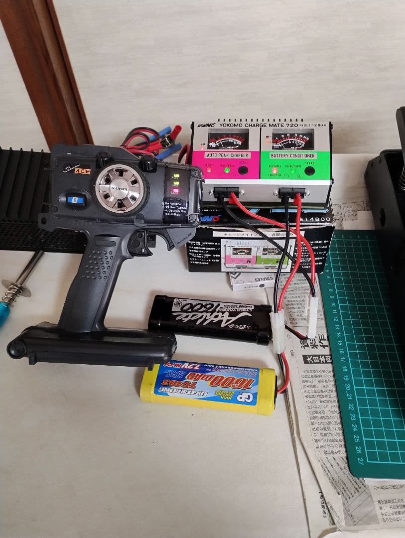 始動・稼働確認済み、京商製２速式エンジン ラジコンカー 本体と付属品