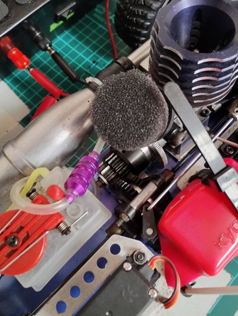 始動・稼働確認済み、京商製２速式エンジン ラジコンカー 本体と付属品