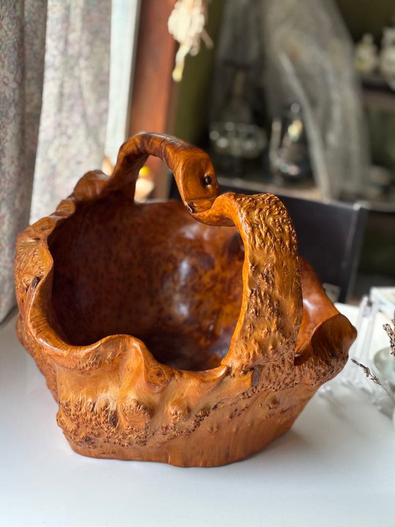 ヴィンテージ　天然木　くり抜き　カゴ　切り株 バスケット カゴ 職人　工芸品　大