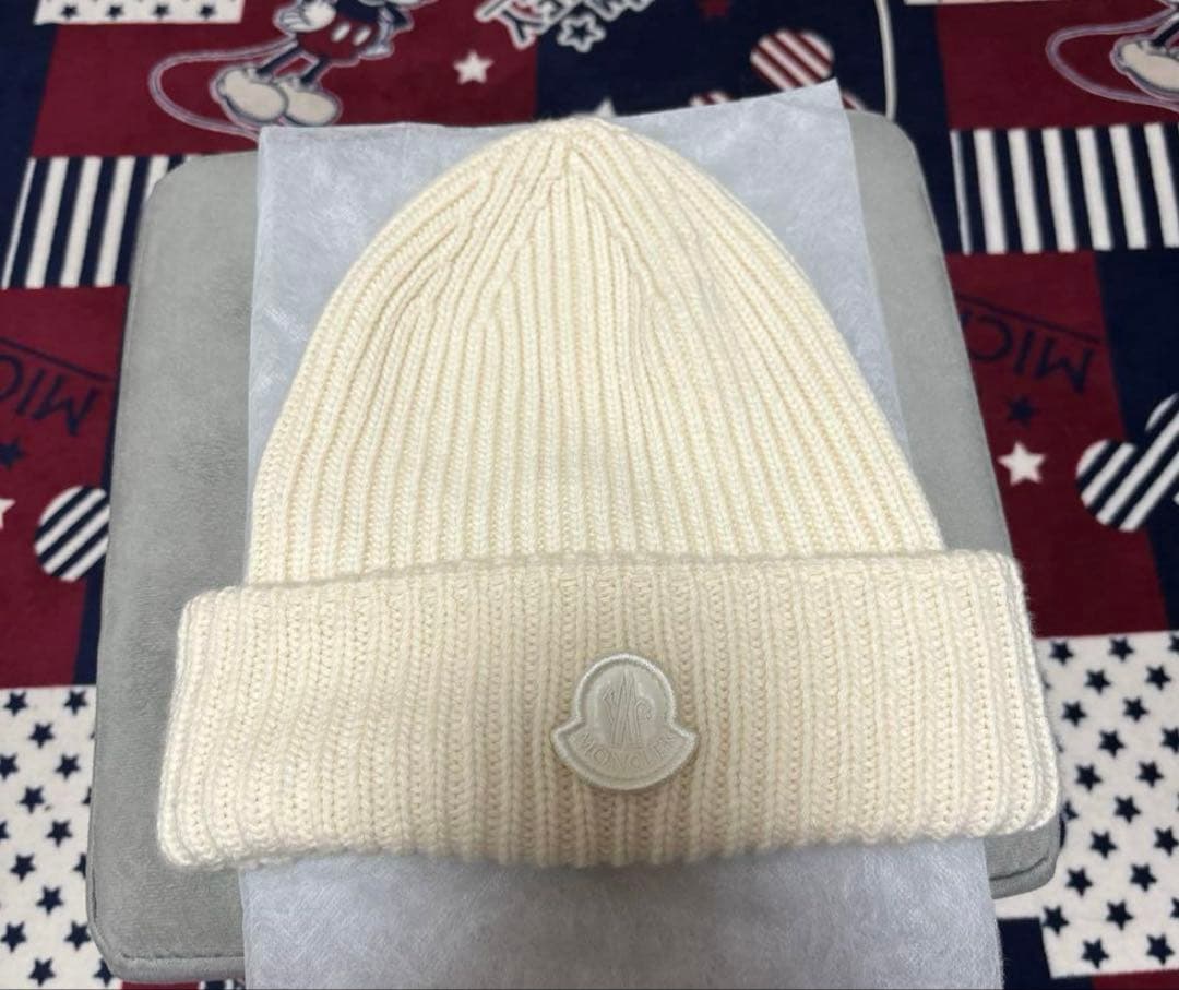 【4/20まで】モンクレールニット帽　ホワイト