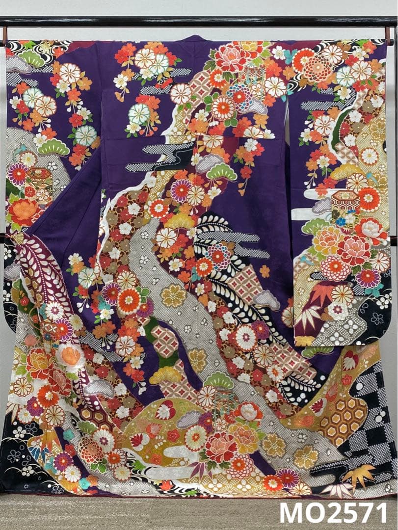 振袖 豪華 金彩 紋意匠 牡丹 身丈166cm 躾糸付き